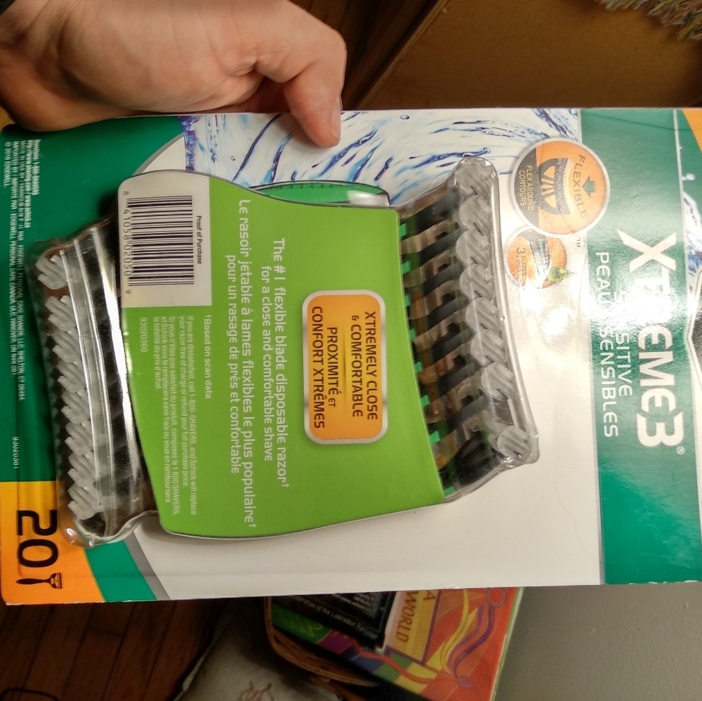 20 pack of Schick 3 blade razors, with aloe tip.